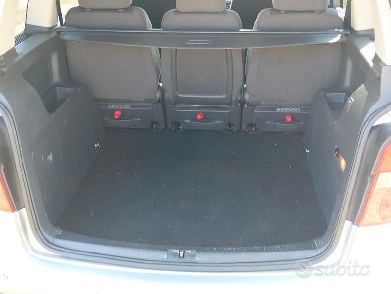 Usata VW Touran Highline 140 CV (102 kW) 2006 Grigio Monovolume