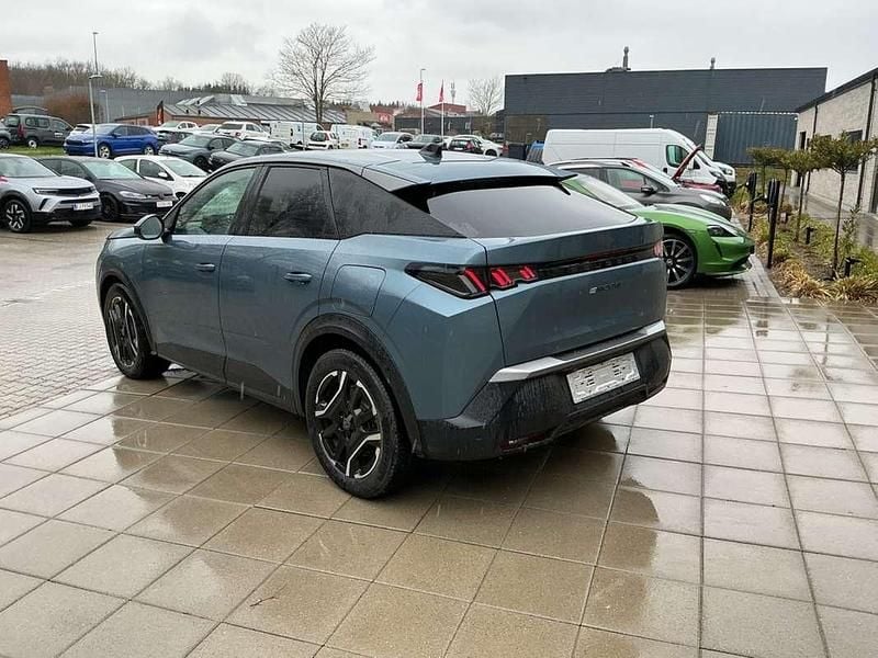 Usata Peugeot e-3008 103 kW (141 CV) 2025 Blu/azzurro SUV