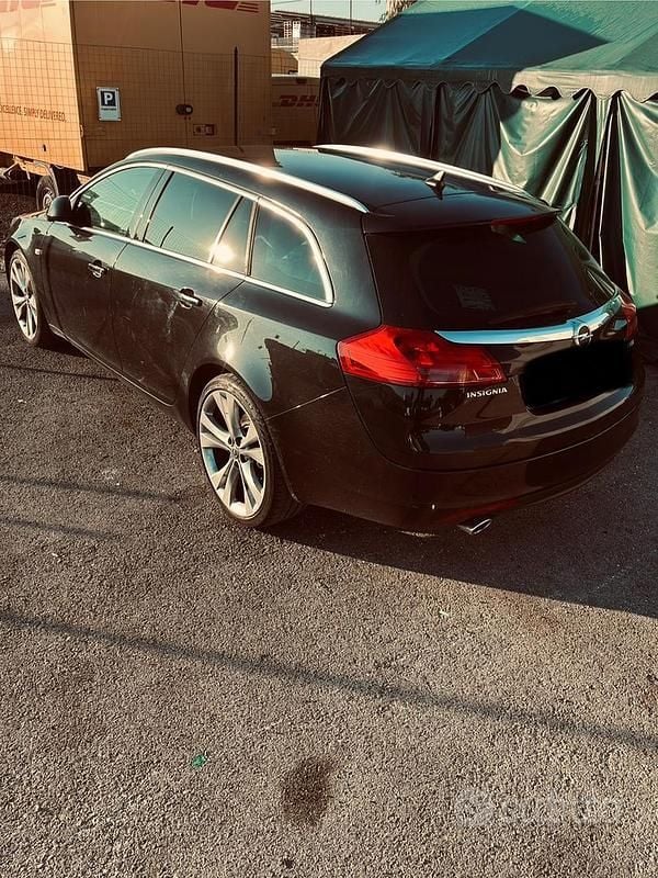 Usata 2011 Opel Insignia Tre volumi | 4999 € - Immagine 1/4