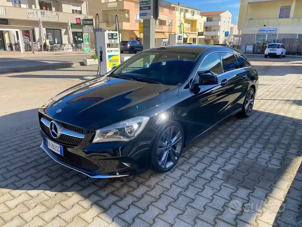 Usata Mercedes CLA200 136 CV (100 kW) 2016 Nero Coupé