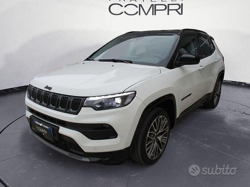 Bicolore bianco/nero Usata 2024 Jeep Compass Summit SUV | 29.900 € (Cara) - Immagine 1/4