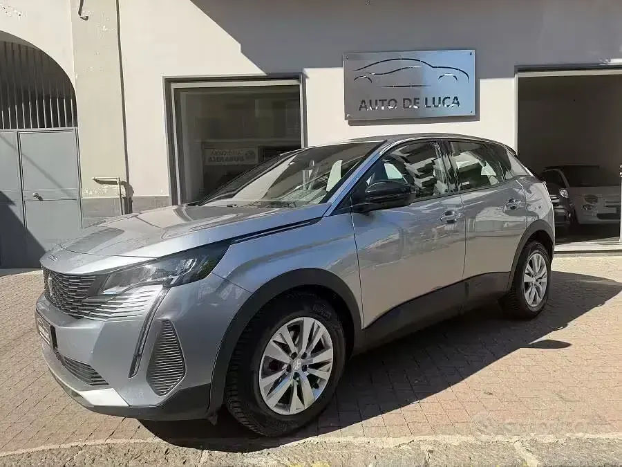 Usata Peugeot 3008 Business-Line 131 CV (96 kW) 2024 Grigio SUV