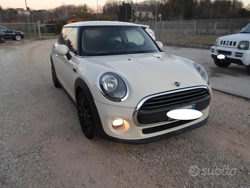 Usata Mini Cooper D 95 CV (69 kW) 2019 Bianco Utilitaria