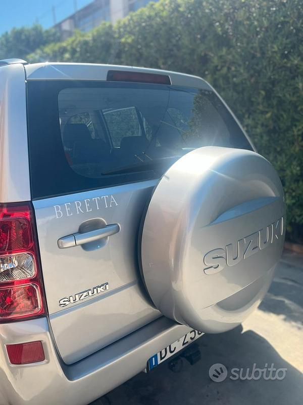 Usata Suzuki Vitara 129 CV (94 kW) 2016 Grigio SUV