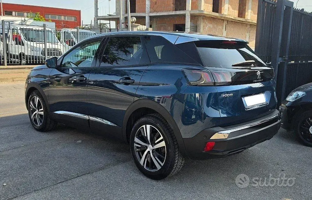 Usata Peugeot 3008 Allure 131 CV (96 kW) 2022 Bluazzurro SUV