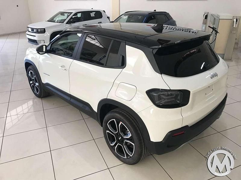 Nuova Jeep Avenger Summit 101 CV (74 kW) 2025 Bianco SUV