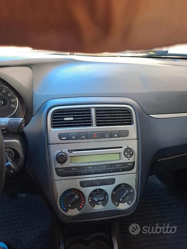 Usata Fiat Grande Punto 77 CV (56 kW) 2009 Blu Utilitaria