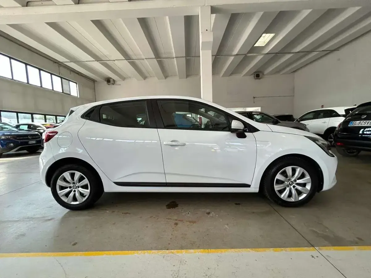 Usata Renault Clio V Business 86 CV (63 kW) 2021 Bianco Berlina