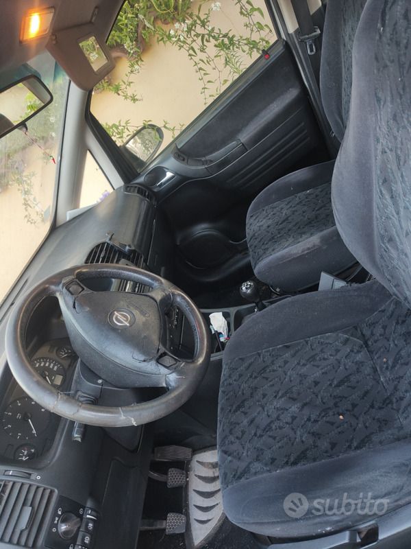 Usata Opel Zafira 2002 Monovolume
