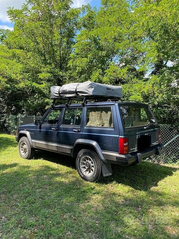 Usata Jeep Cherokee 80 CV (58 kW) 1988 Blu SUV