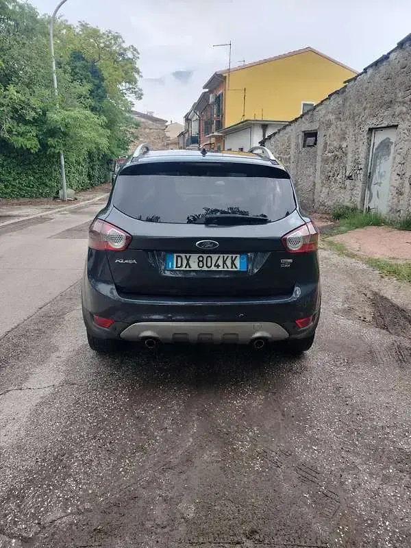 Usata Ford Kuga Titanium 136 CV (100 kW) 2009 Grigio SUV