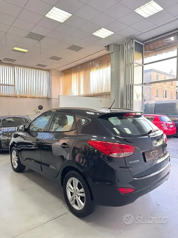 Usata Hyundai ix35 Comfort 136 CV (100 kW) 2011 Nero SUV