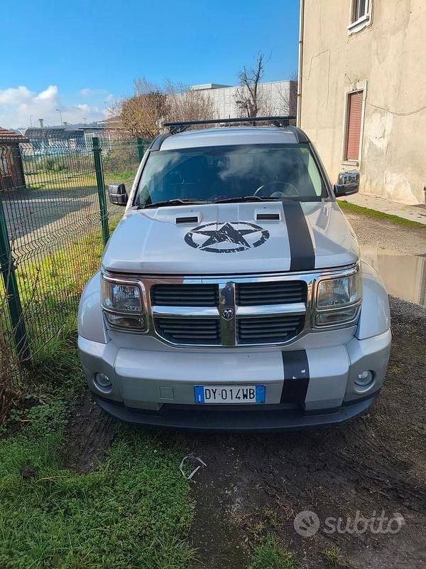 Usata Dodge Nitro 177 CV (130 kW) 2009 Grigio SUV