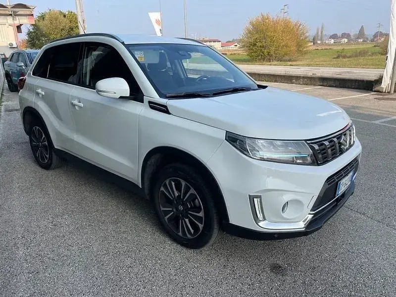Usata Suzuki Vitara 129 CV (94 kW) 2023 Bianco SUV