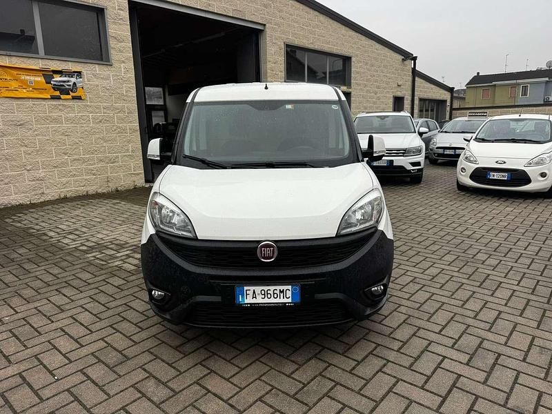 Usata Fiat Doblò Active 105 CV (77 kW) 2015 Bianco Monovolume