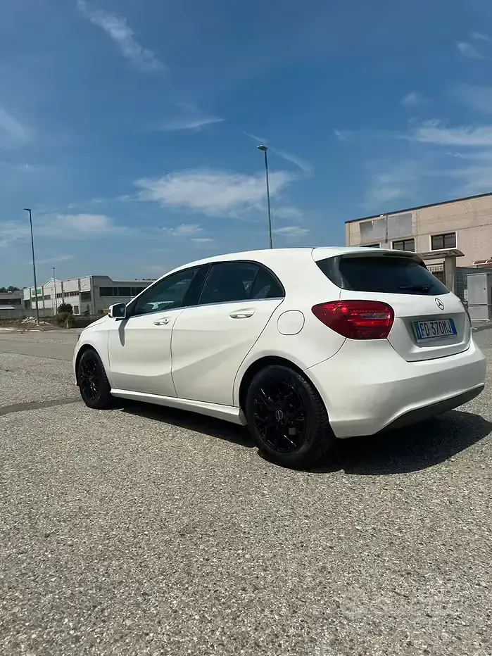 Usata Mercedes 180 109 CV (80 kW) 2016 Bianco Berlina