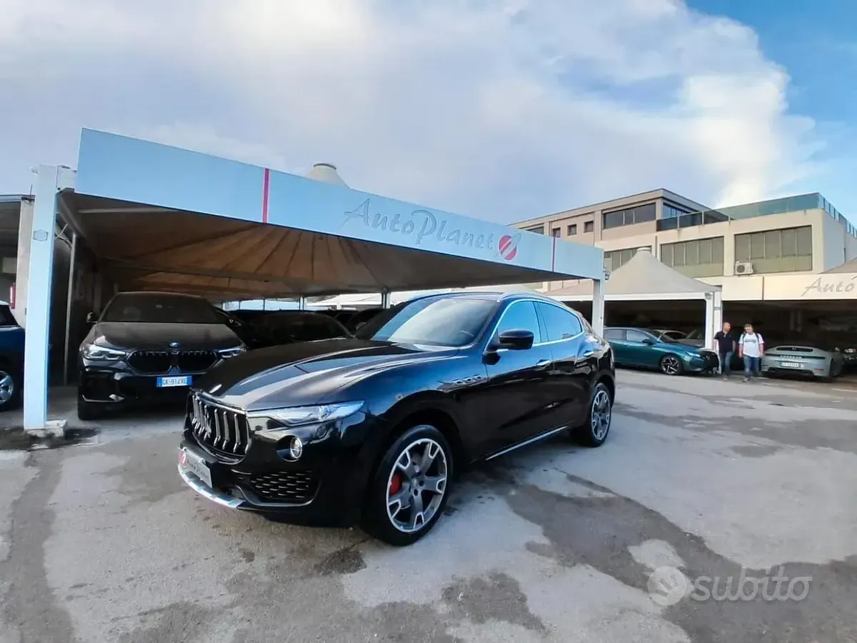 Usata Maserati Levante 250 CV (183 kW) 2017 Nero SUV