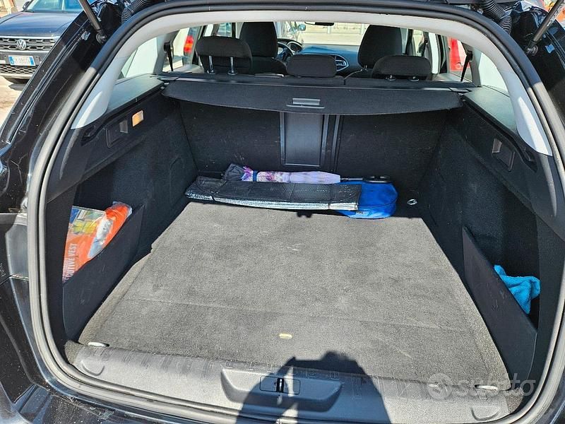 Usata Peugeot 308 SW 131 CV (96 kW) 2019 Nero Station wagon