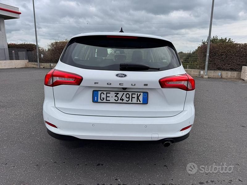 Usata Ford Focus 120 CV (88 kW) 2021 Bianco Station wagon