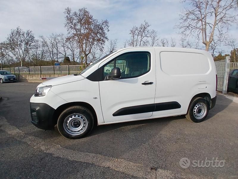 Usata Citroën Berlingo 76 CV (55 kW) 2020 Bianco Monovolume