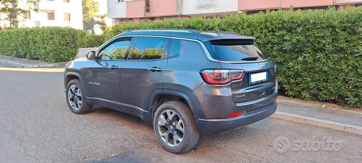 Usata Jeep Compass Limited 140 CV (102 kW) 2022 Grigio SUV