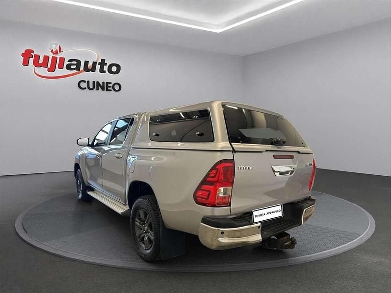 Usata Toyota HiLux Comfort 150 CV (110 kW) 2021 Silver met Pick-up