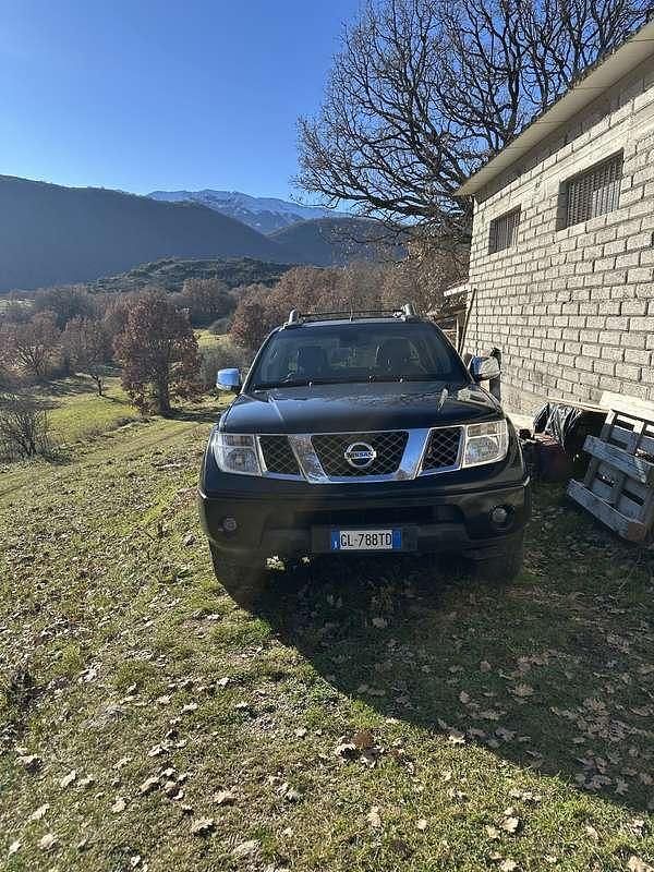 Usata Nissan Navara XE 171 CV (125 kW) 2010 Pick-up