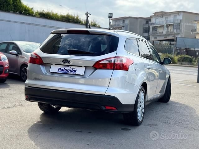 Usata Ford Focus Titanium 116 CV (85 kW) 2012 Grigio Station wagon
