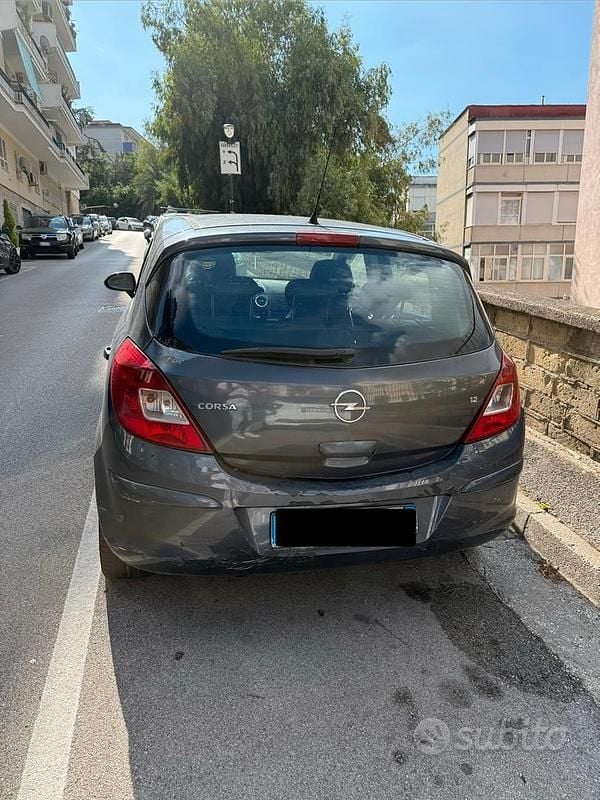 Usata Opel Corsa 80 CV (58 kW) 2009 Utilitaria