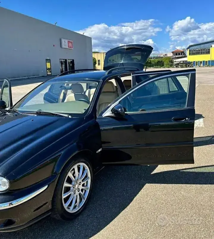 Usata Jaguar X-type 130 CV (95 kW) 2004 Nero Station wagon