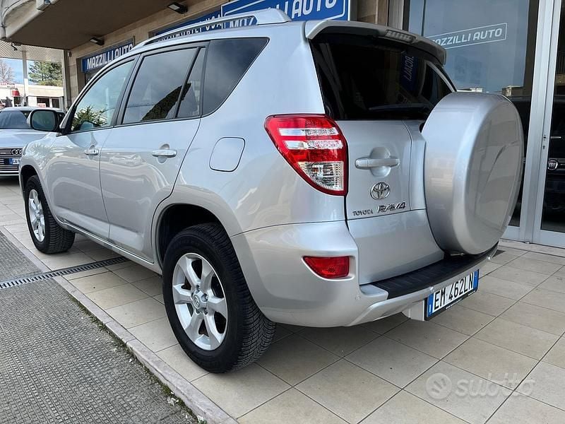 Usata Toyota RAV4 150 CV (110 kW) 2012 Grigio SUV