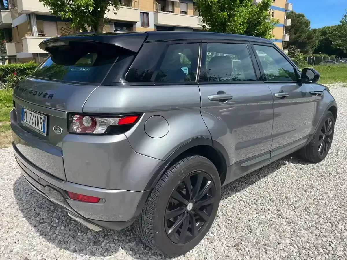 Usata Land Rover Range Rover evoque Dynamic 150 CV (110 kW) 2014 Grigio SUV