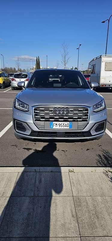 Usata Audi Q2 Sport 116 CV (85 kW) 2017 Argento SUV