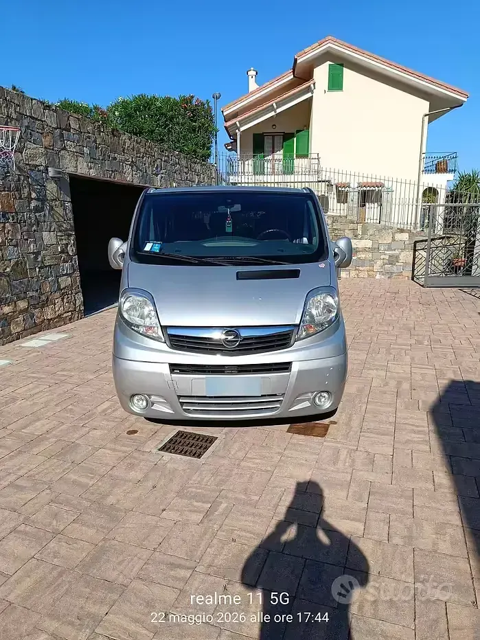Usata Opel Vivaro 120 CV (88 kW) 2010 Grigio Monovolume