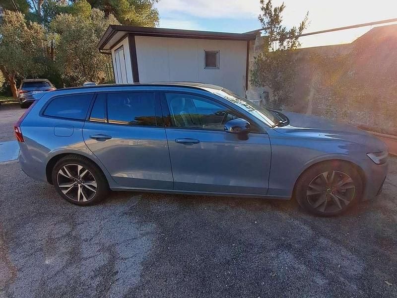 Usata Volvo V60 Ultimate 197 CV (144 kW) 2023 Grigio Station wagon