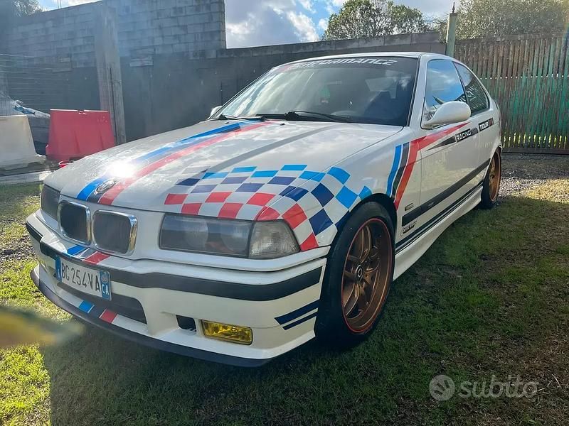 Usata BMW 318 Efficient Dynamics 2000 Bianco Berlina