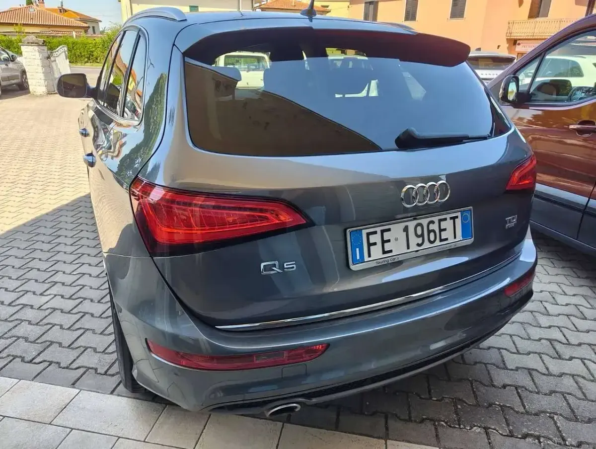 Usata Audi Q5 S-Line 150 CV (110 kW) 2016 Grigio SUV