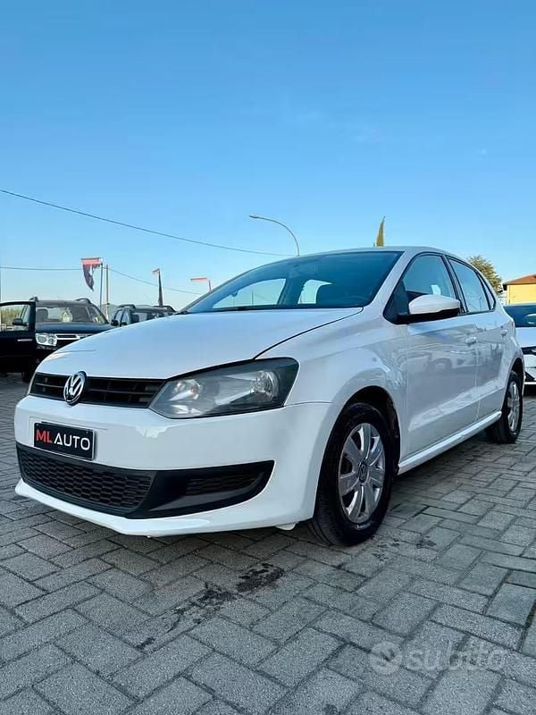 Usata VW Polo Comfortline 70 CV (51 kW) 2011 Bianco Utilitaria