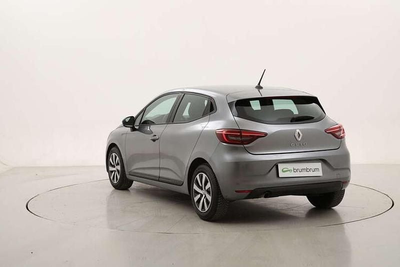 Begagnad Renault Clio V Equilibre 101 HK (74 kW) 2023 Grå Halvkombi