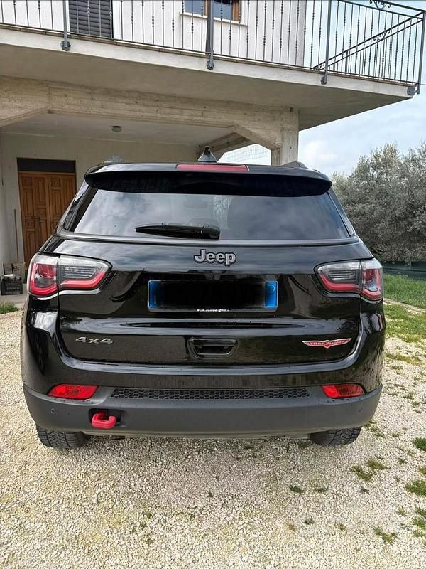 Usata Jeep Compass Trailhawk 170 CV (125 kW) 2018 Nero SUV