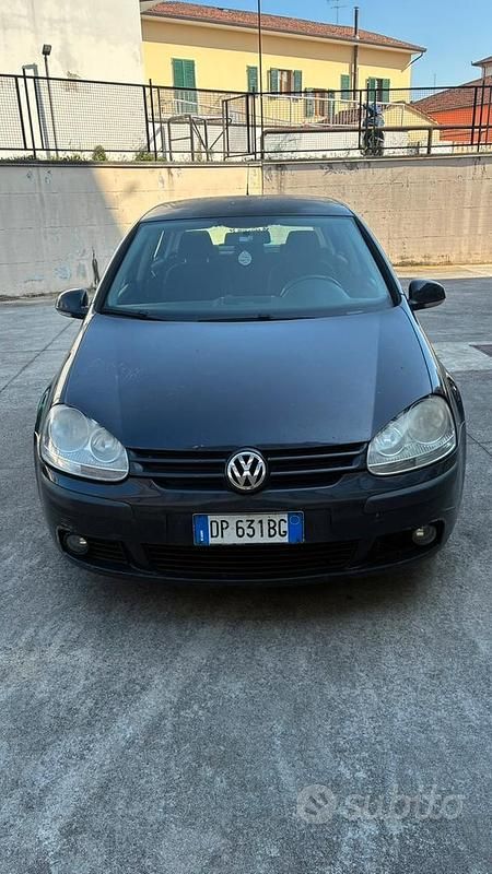 Usata VW Golf VI 102 CV (75 kW) 2008 Nero Utilitaria