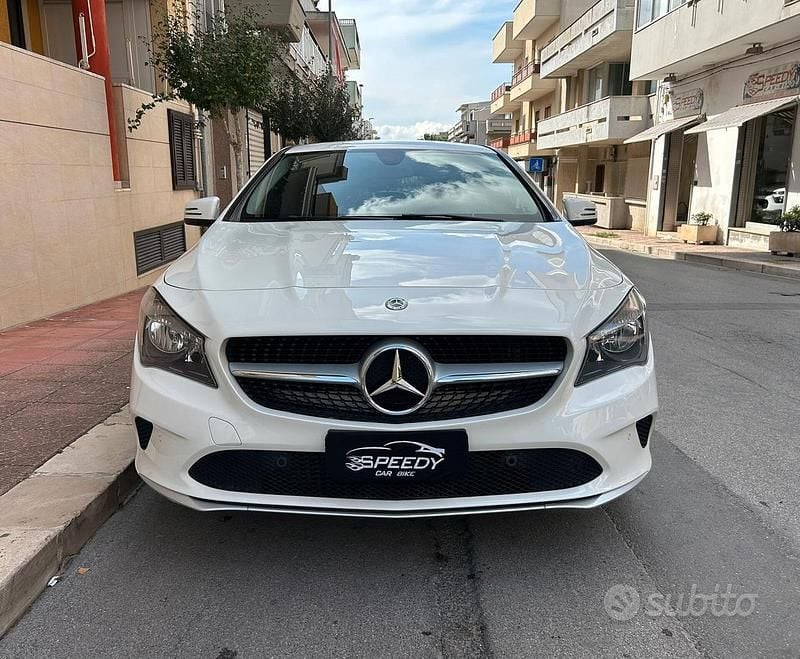 Usata Mercedes CLA180 108 CV (79 kW) 2017 Bianco Berlina
