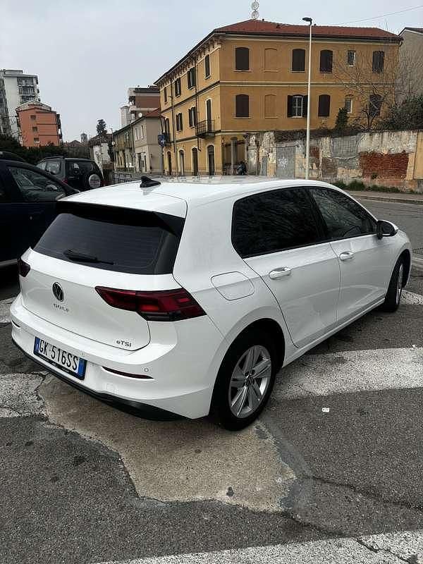 Usata VW Golf VIII Life 110 CV (80 kW) 2022 Berlina