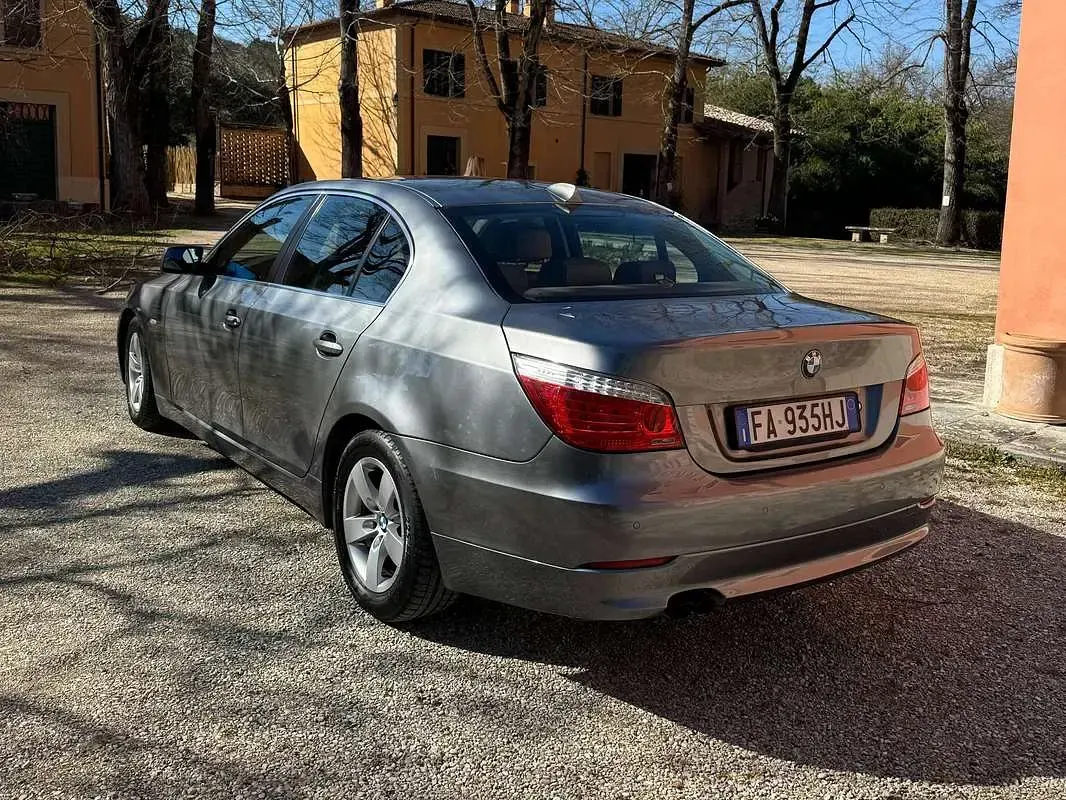 Usata BMW 525 Comfort Edition 197 CV (144 kW) 2015 Grigio Berlina