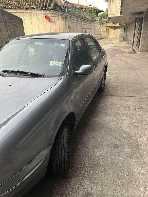 Usata Lancia Lybra 131 CV (96 kW) 2000 Berlina