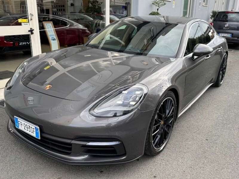 Usata Porsche Panamera 330 CV (242 kW) 2018 Grigio Berlina