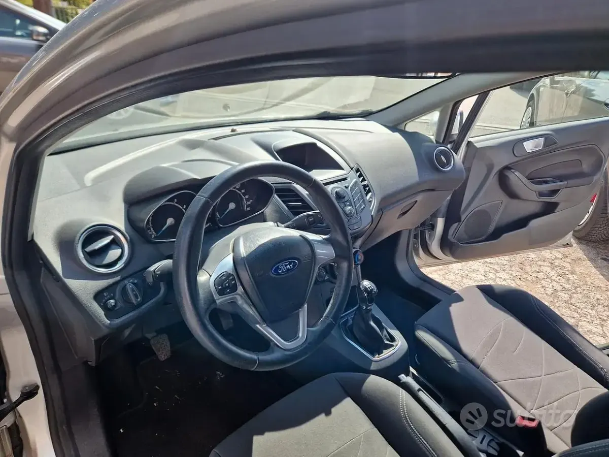 Occasion Ford Fiesta 60 PK (44 kW) 2013 Grijs Sedan