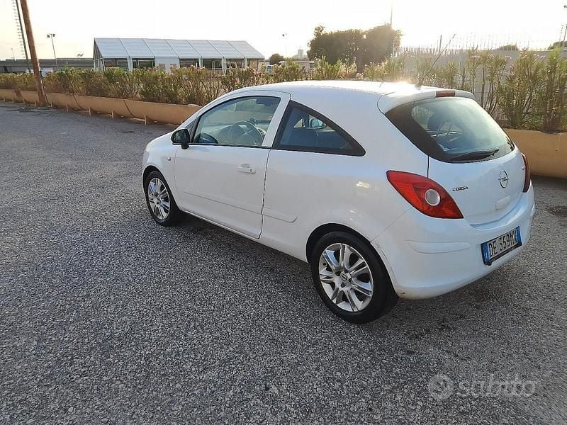 Usata Opel Corsa 69 CV (50 kW) 2007 Utilitaria
