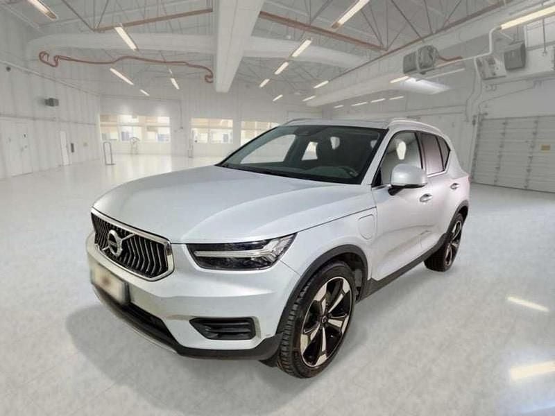 Argento Usata 2021 Volvo XC40 Inscription SUV | 21.800 € (Buon prezzo) - Immagine 1/4