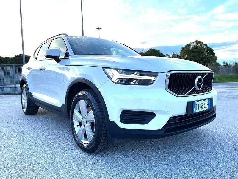 Usata Volvo XC40 Business Edition 150 CV (110 kW) 2018 Bianco SUV
